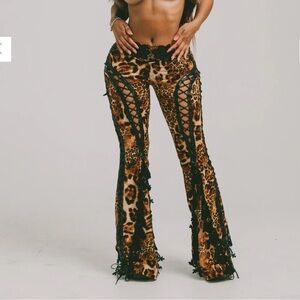 By Marilyn Melo leopard pants